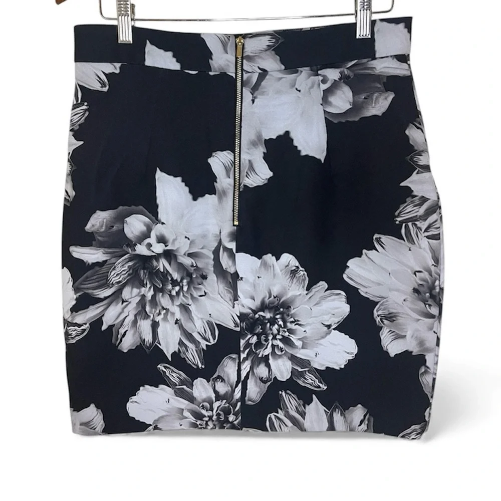 H&M Black and White Floral Pencil Skirt Women’s Size 12 US